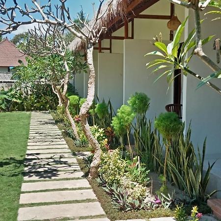 The Poetri Oka Hotel Batununggul Exterior photo
