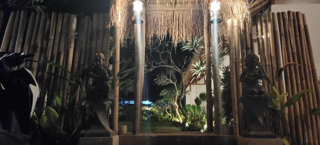 The Poetri Oka Hotel Batununggul Exterior photo