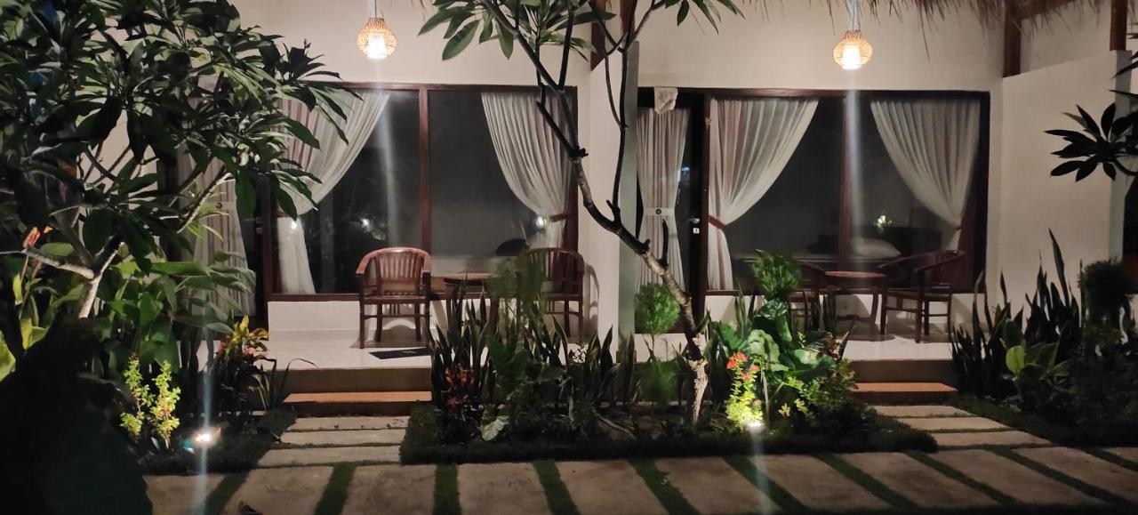 The Poetri Oka Hotel Batununggul Exterior photo