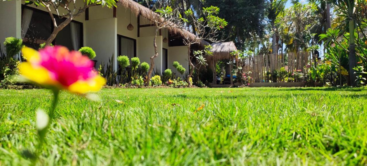 The Poetri Oka Hotel Batununggul Exterior photo